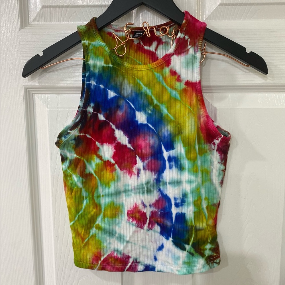 Medium crop top